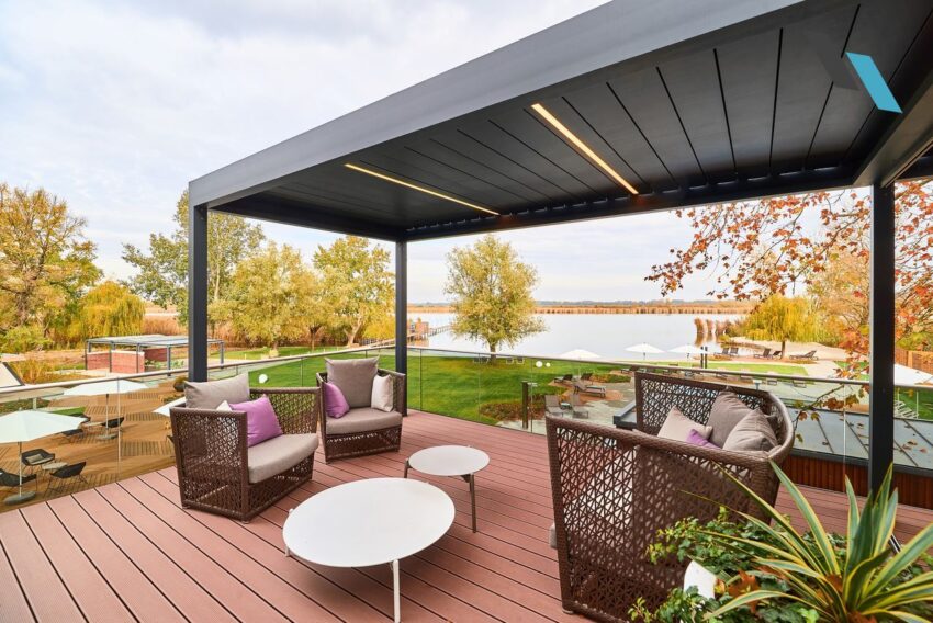 Algarve lamellás pergola, integrált LED világítással