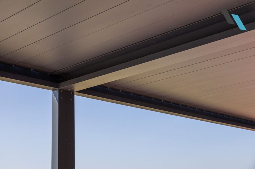 Algarve bioklimatikus pergola