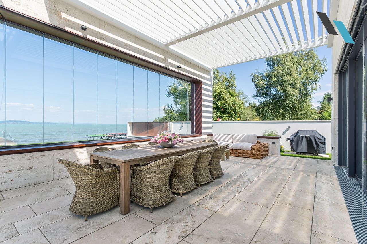 Algarve Aero lamellás pergola
