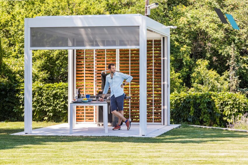 Camargue lamellás pergola oldalárnyékolókkal