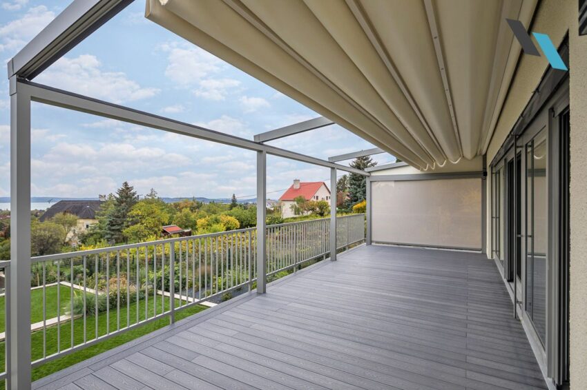 Alumark Elegancy ponyvás pergola Fixscreen oldalárnyékolóval