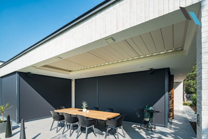 Fixscreen kültéri textilárnyékoló és Algarve Aero pergola integrált LED világítással
